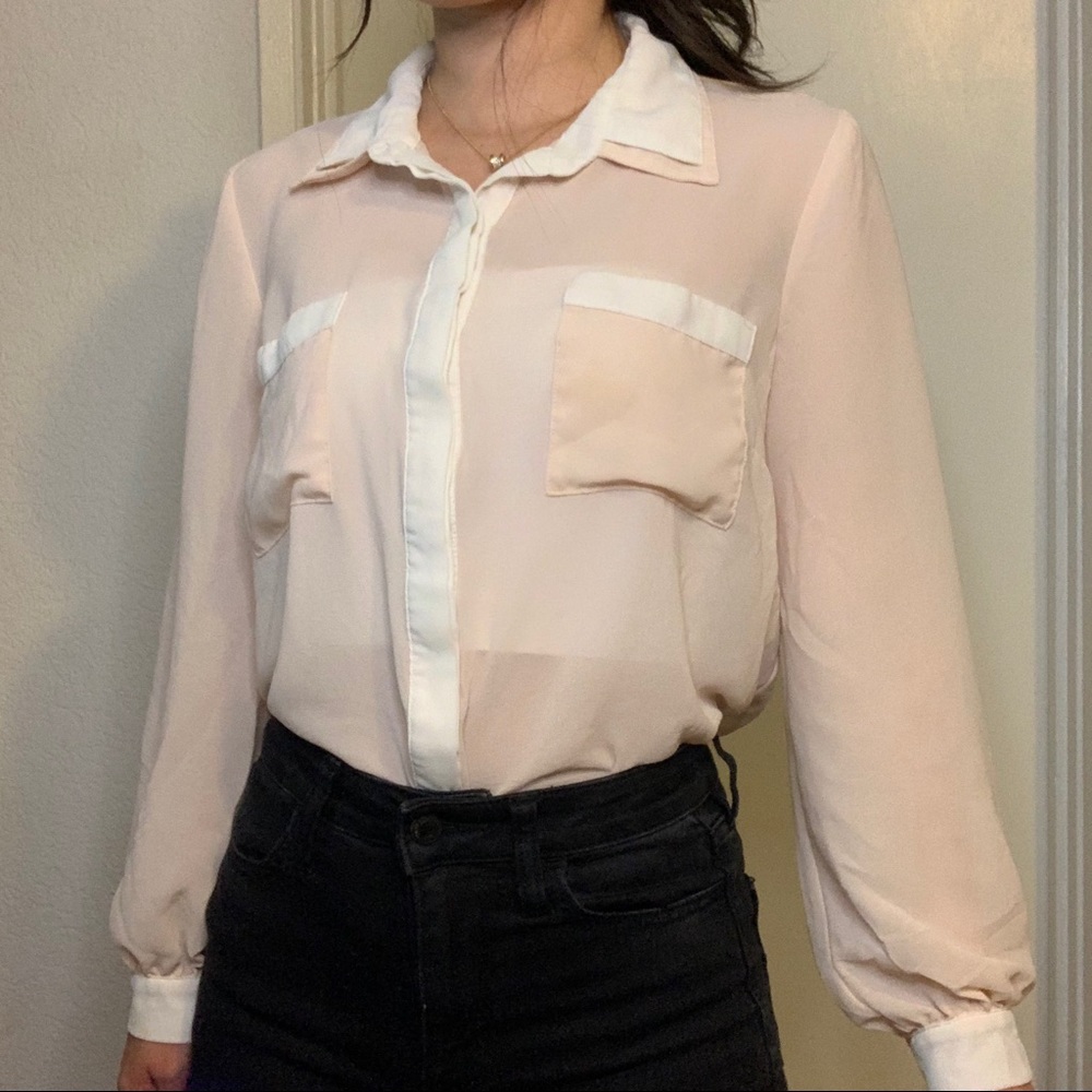 🔴Chiffon button up pink blouse